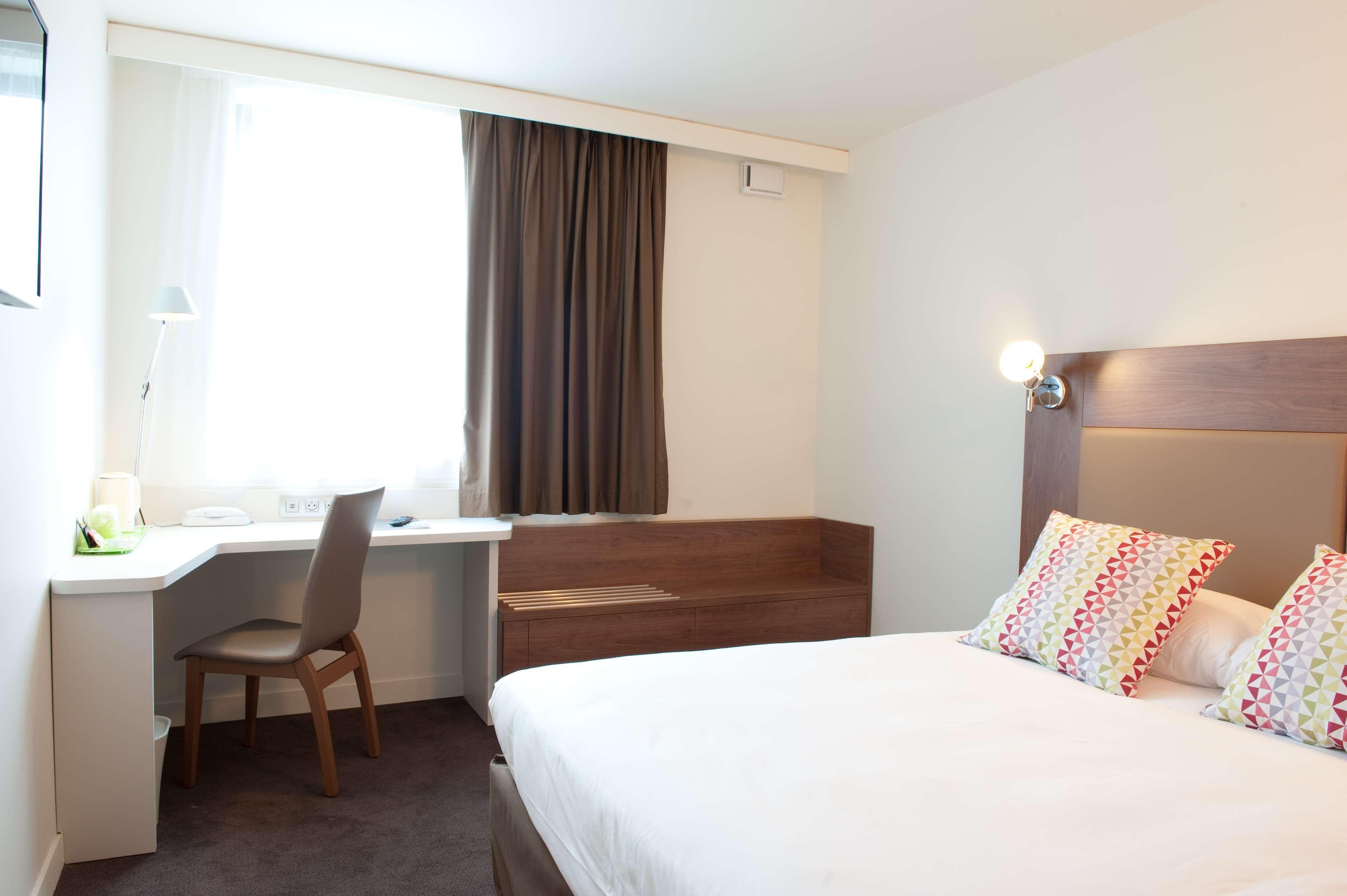 Campanile Limoges Centre - Gare Hotel Bagian luar foto