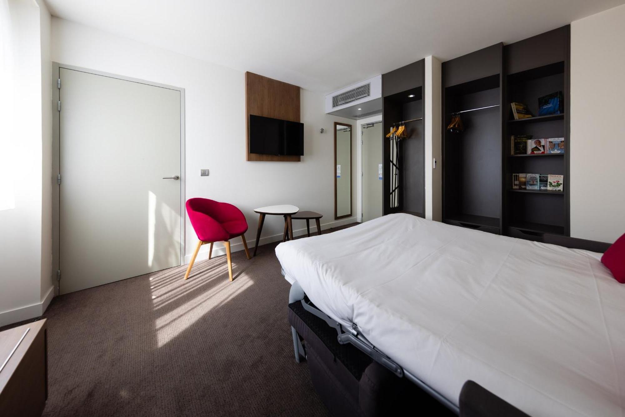 Campanile Limoges Centre - Gare Hotel Bagian luar foto