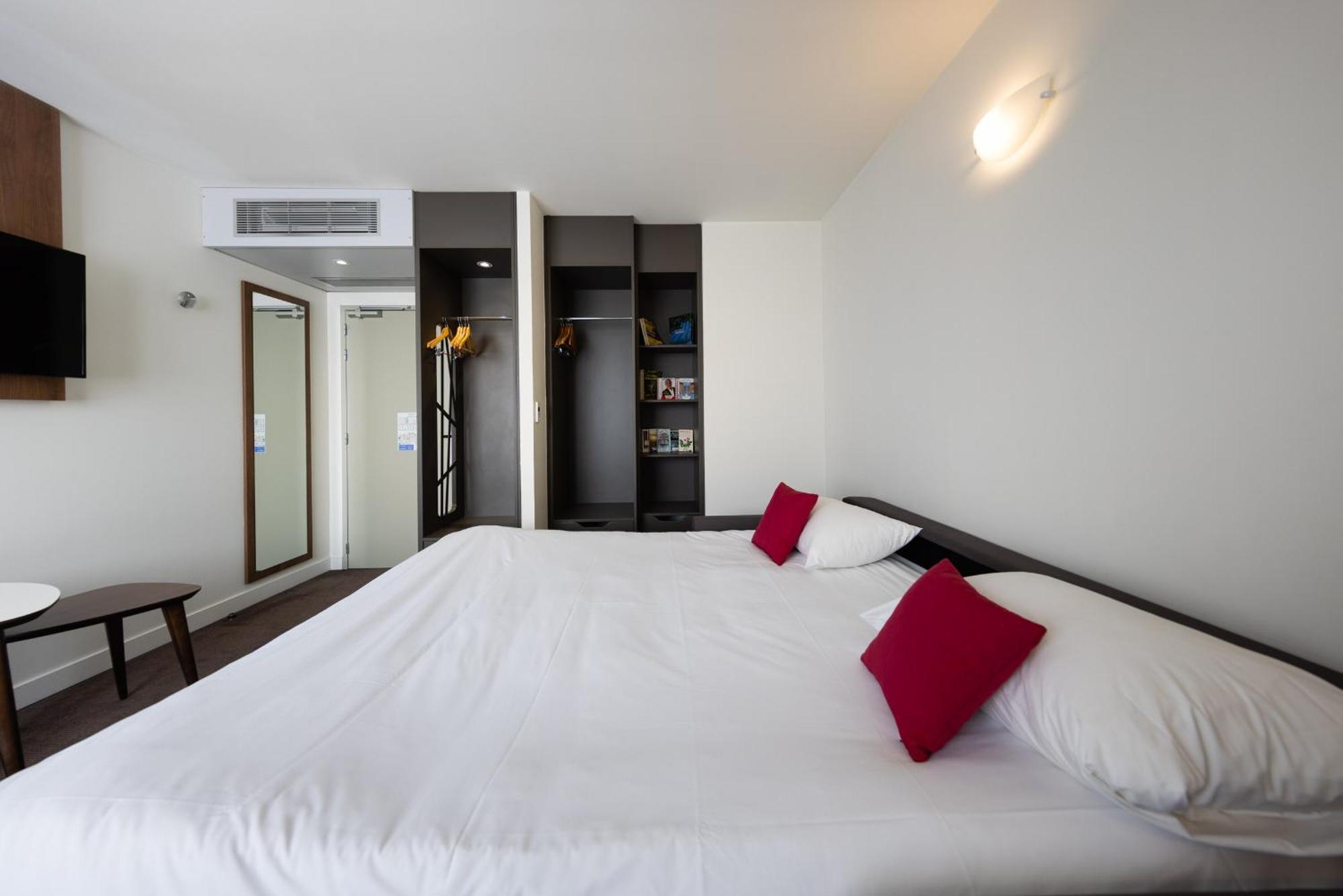 Campanile Limoges Centre - Gare Hotel Bagian luar foto